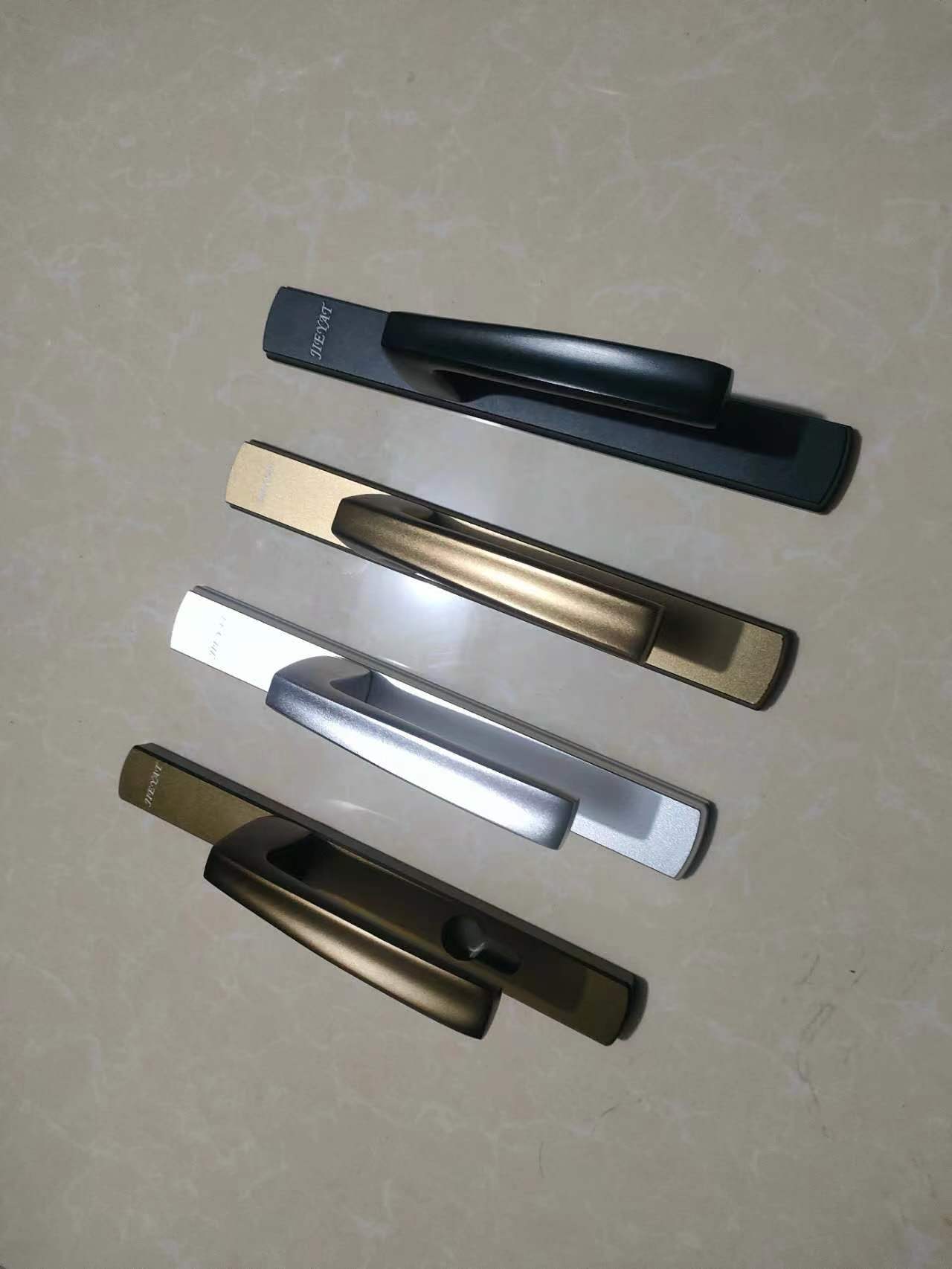 内外开通用两点执手